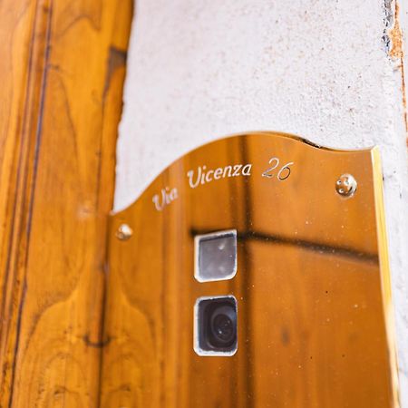 Adriana Sweet Apartment Рим Екстериор снимка